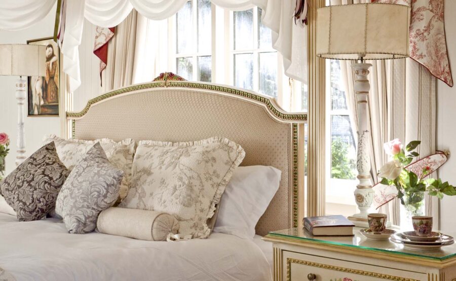 French Classic & Elegant Four Poster Bedhead