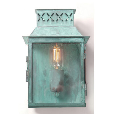 Traditional Outdoor Wall Light
