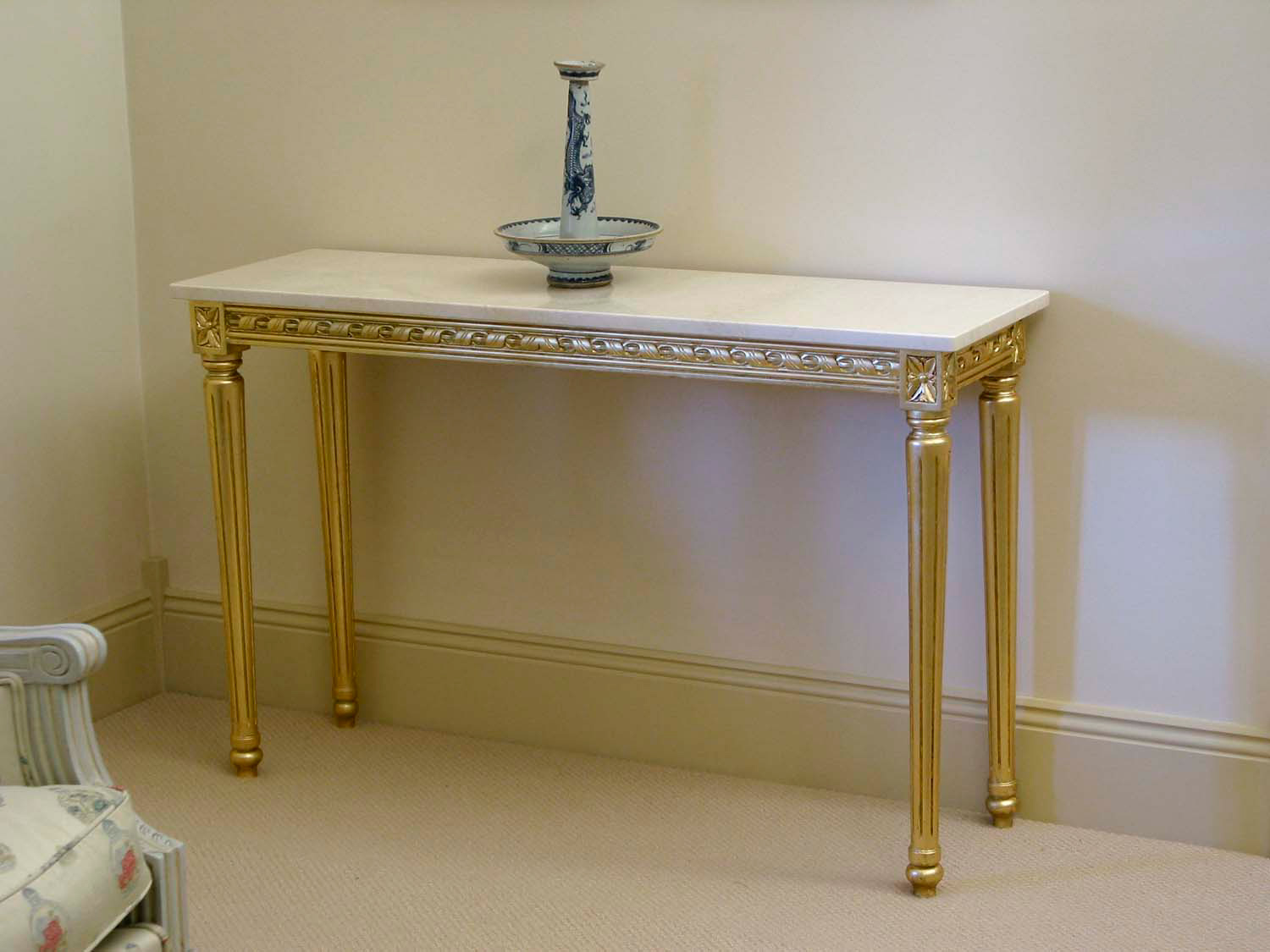 12 French gilded furniture finishes
