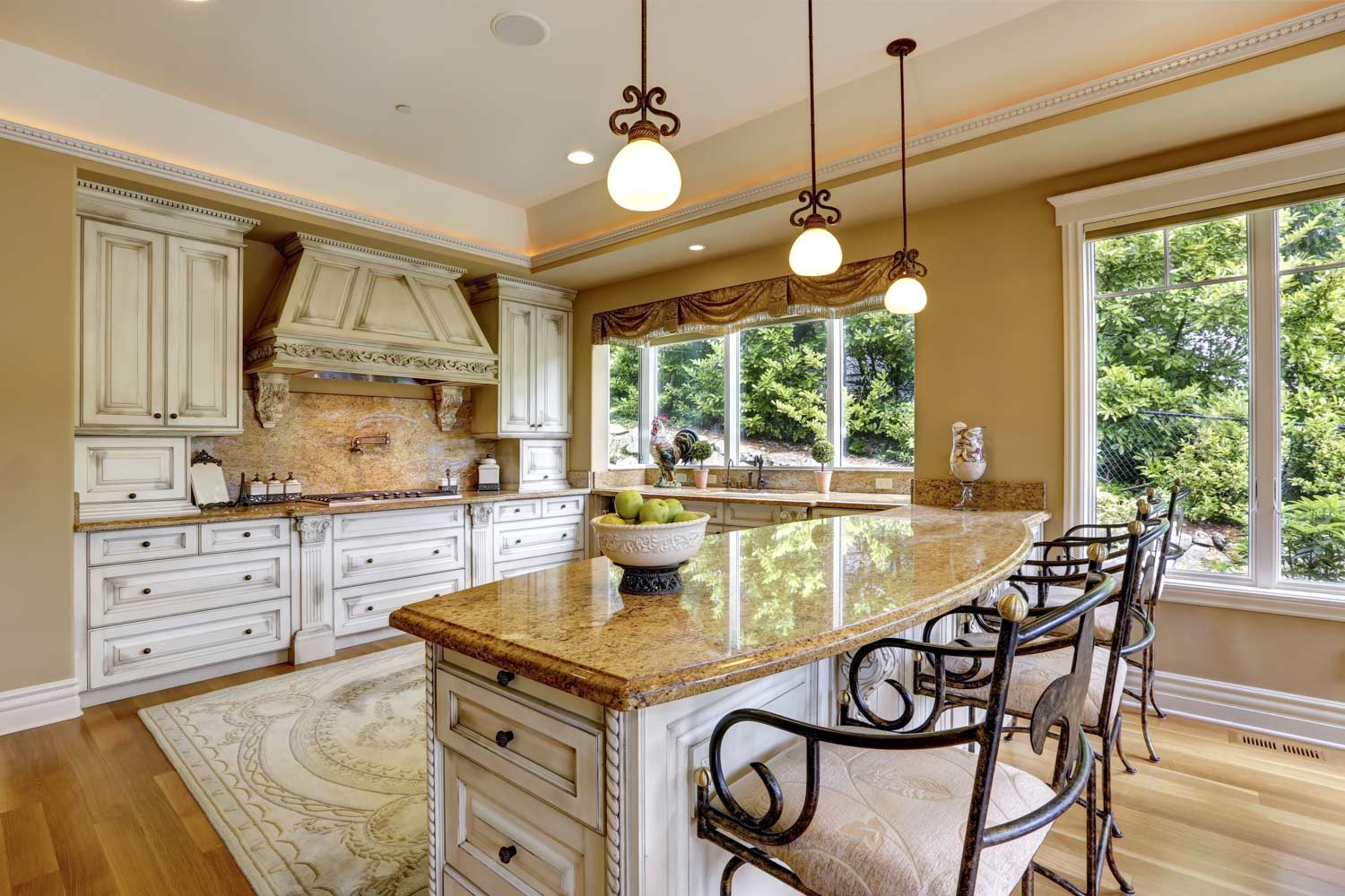 13 French provincial and classic kitchens