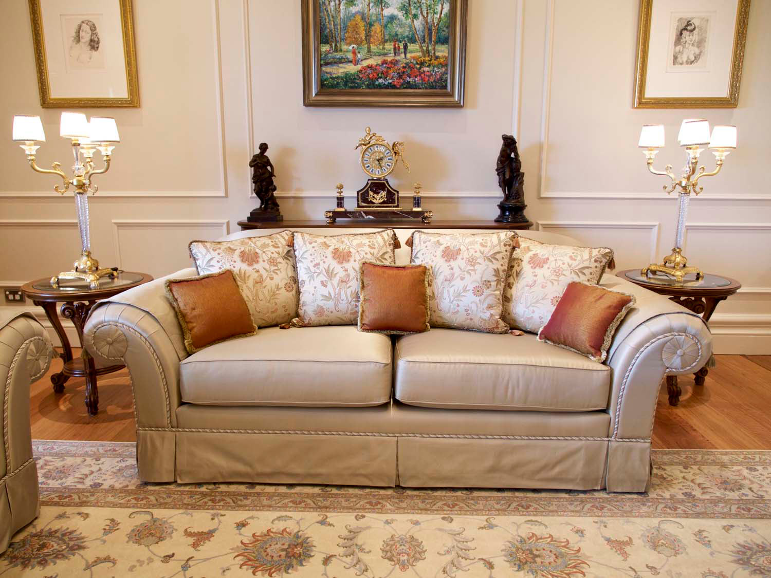 14 French daybeds and classical sofas