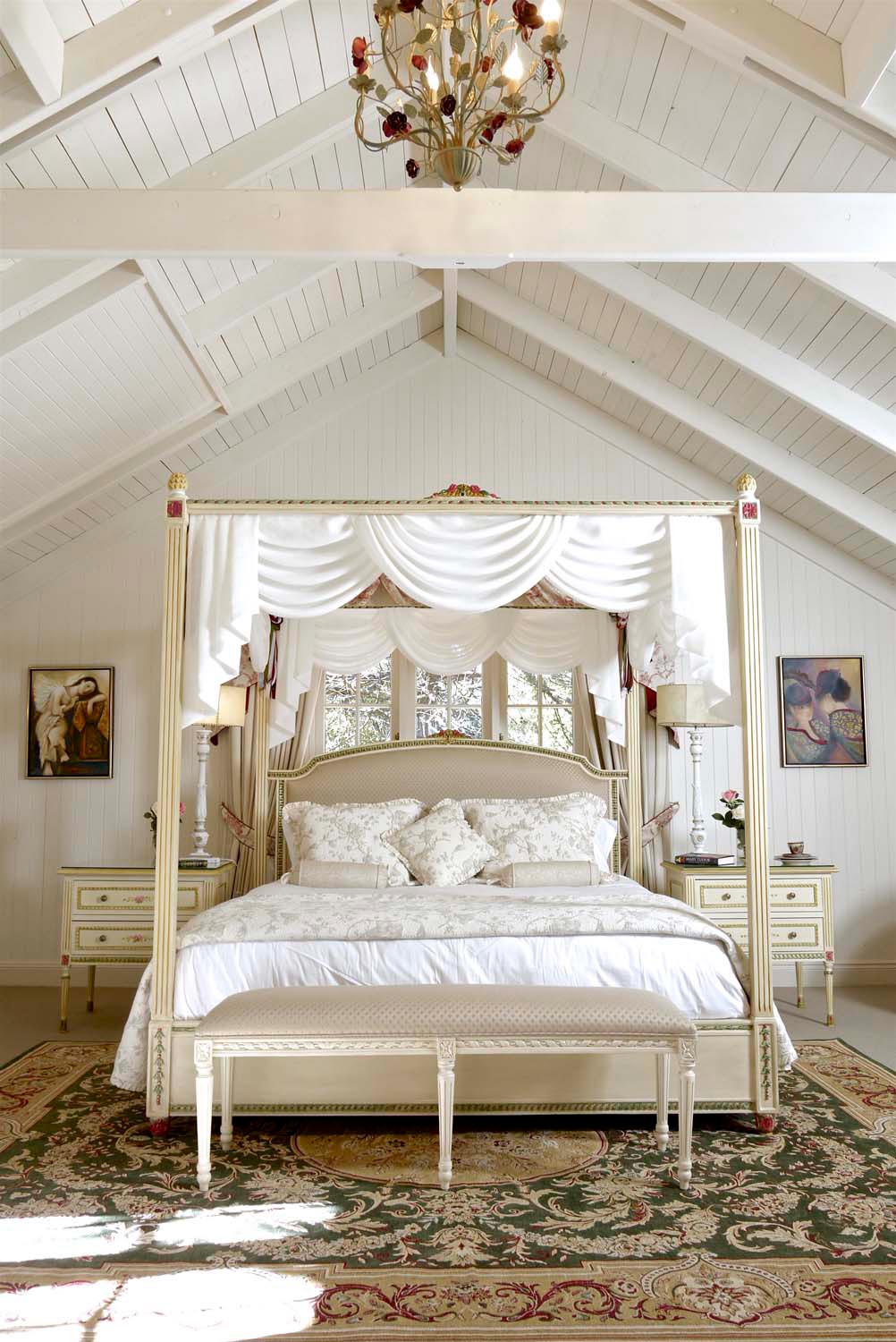 15-Classic-Louis-French-country-retreat