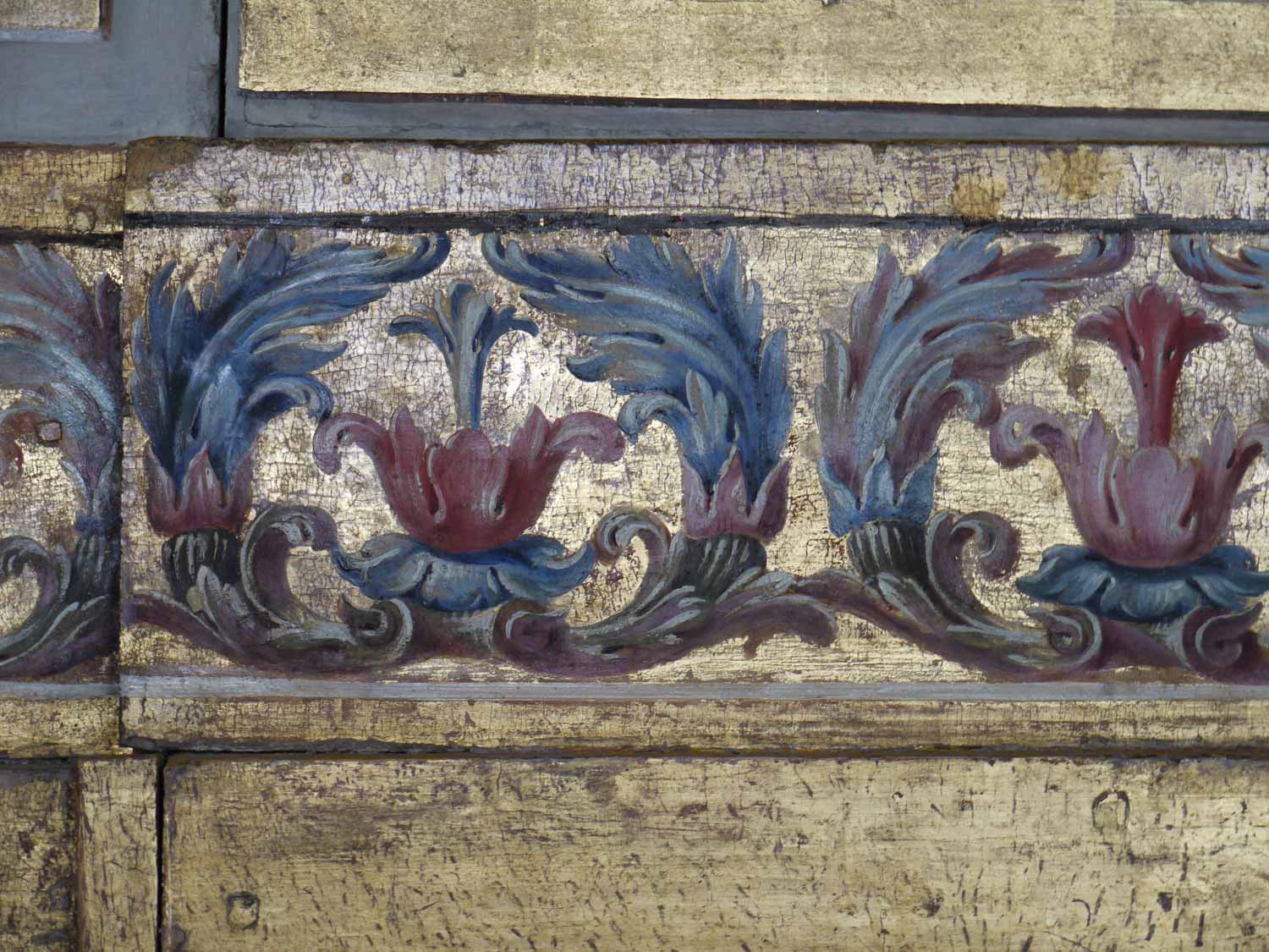 16 French special paint effects on classical and provincial furniture