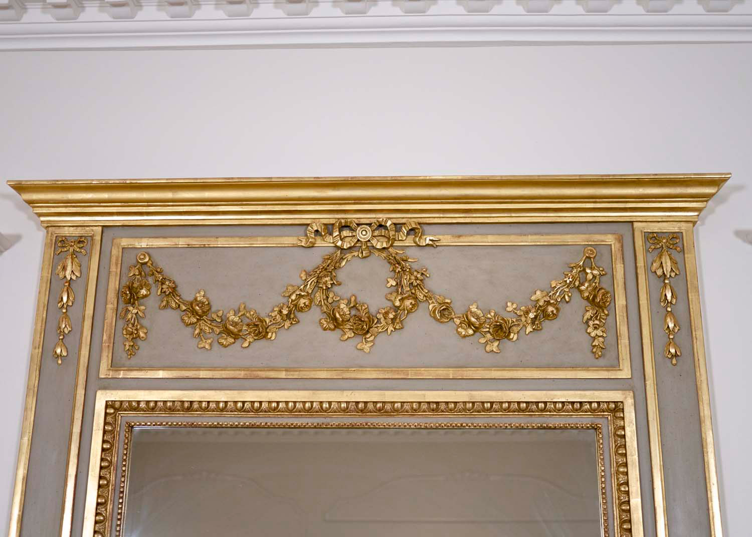 18 French gilded furniture finishes