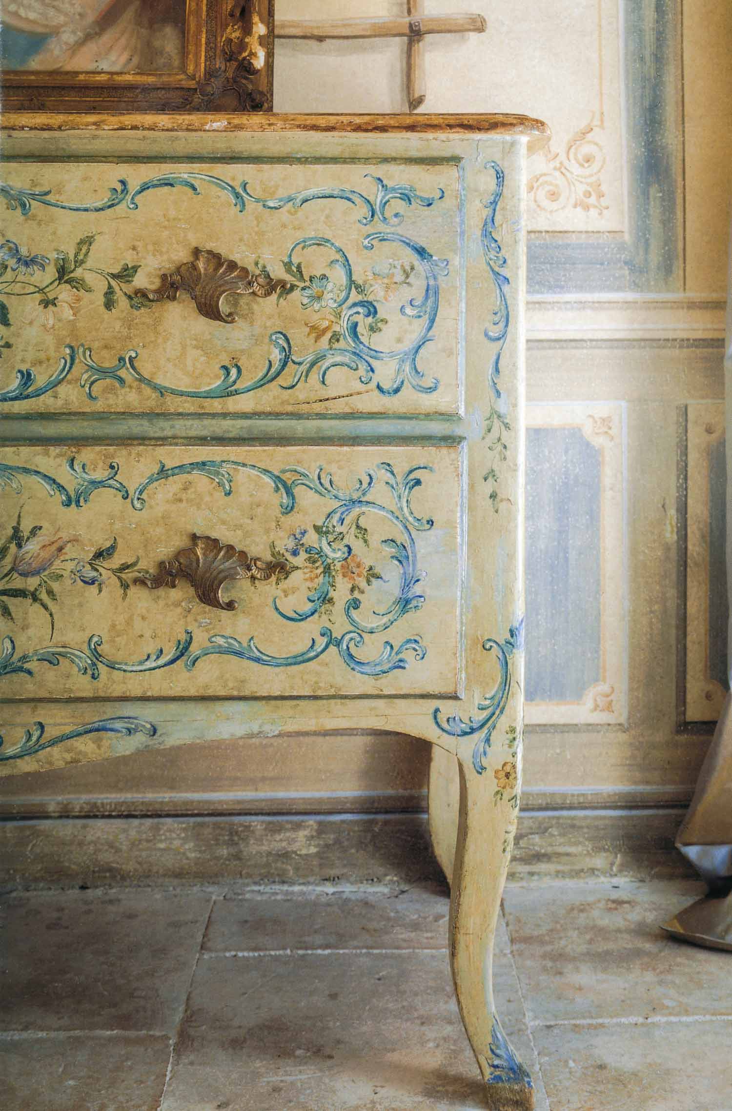 20 French hand-painted and decorative furniture finishes