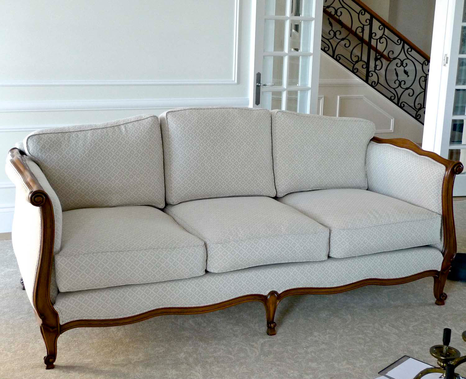 22 French daybeds and classical sofas