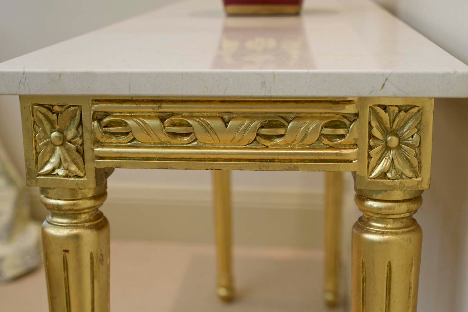 22 French gilded furniture finishes