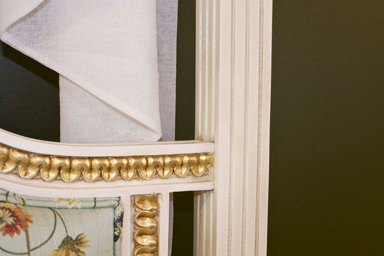 29 French gilded furniture finishes