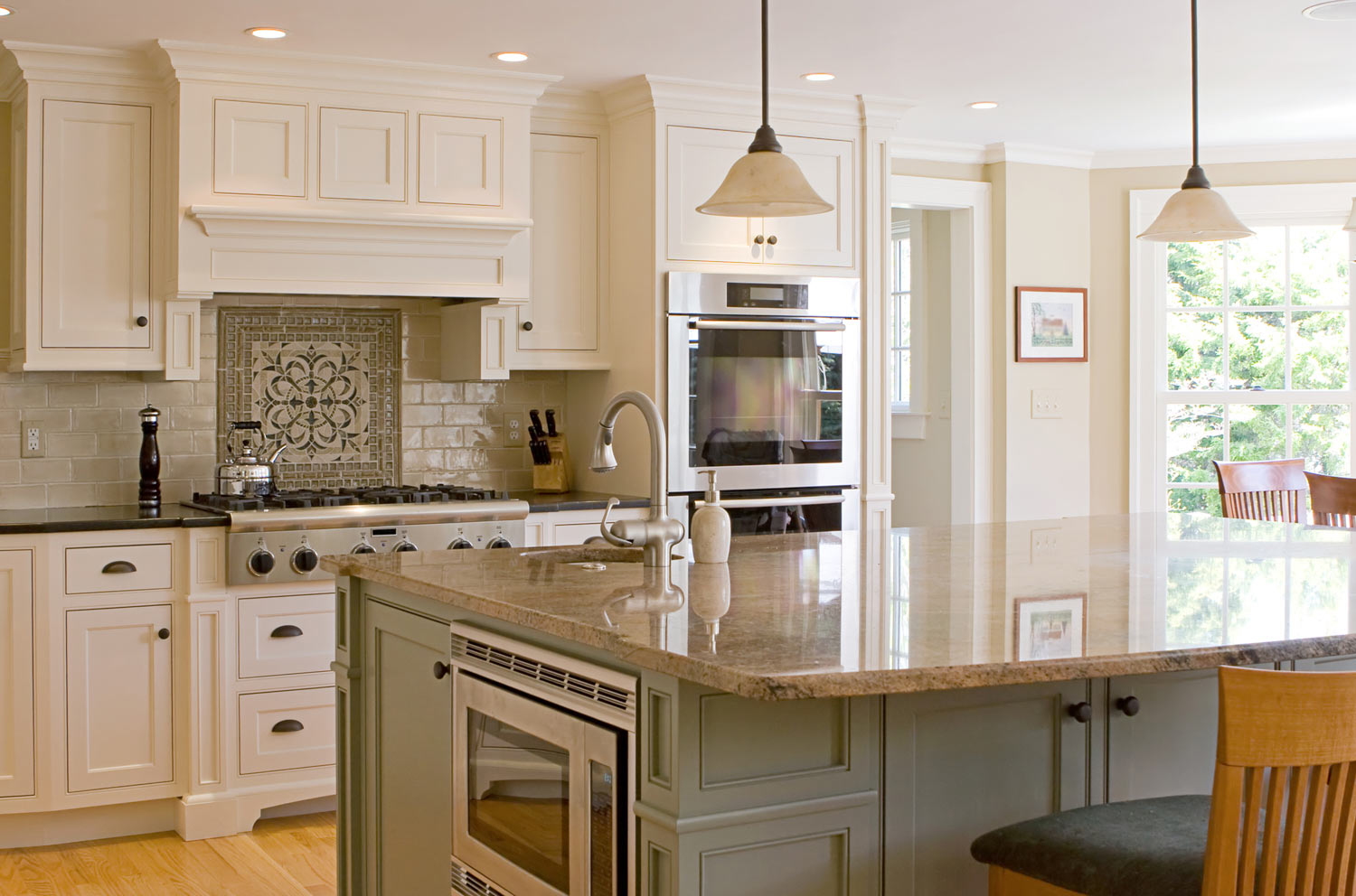 29 French provincial and classic kitchens