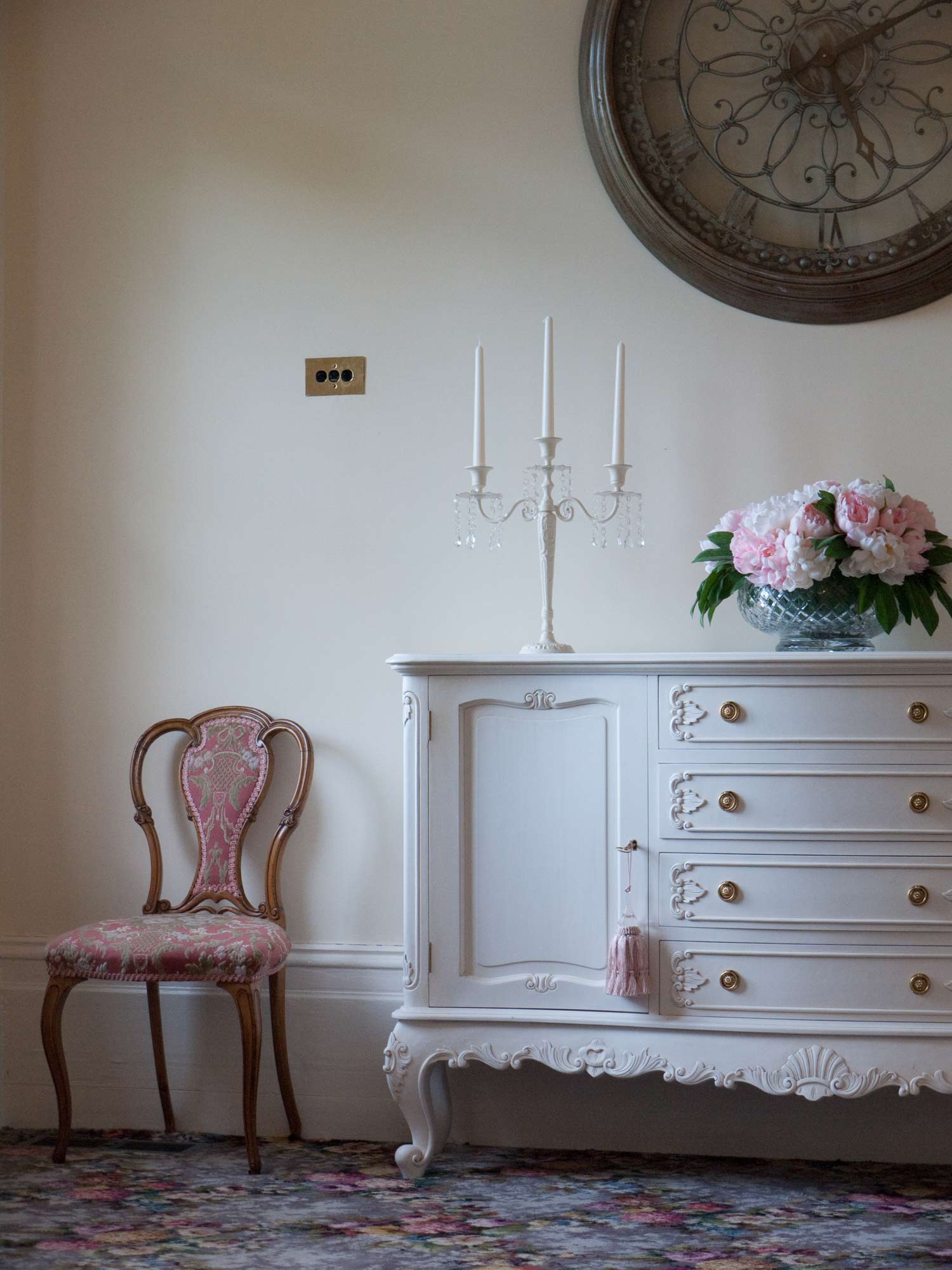 3 French white Louis XV sideboard and Louis XV chair