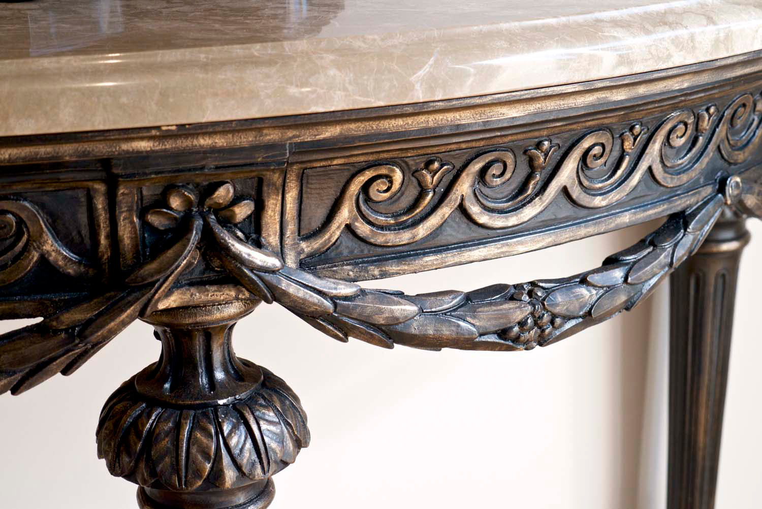 31 French special paint effects on classical and provincial furniture