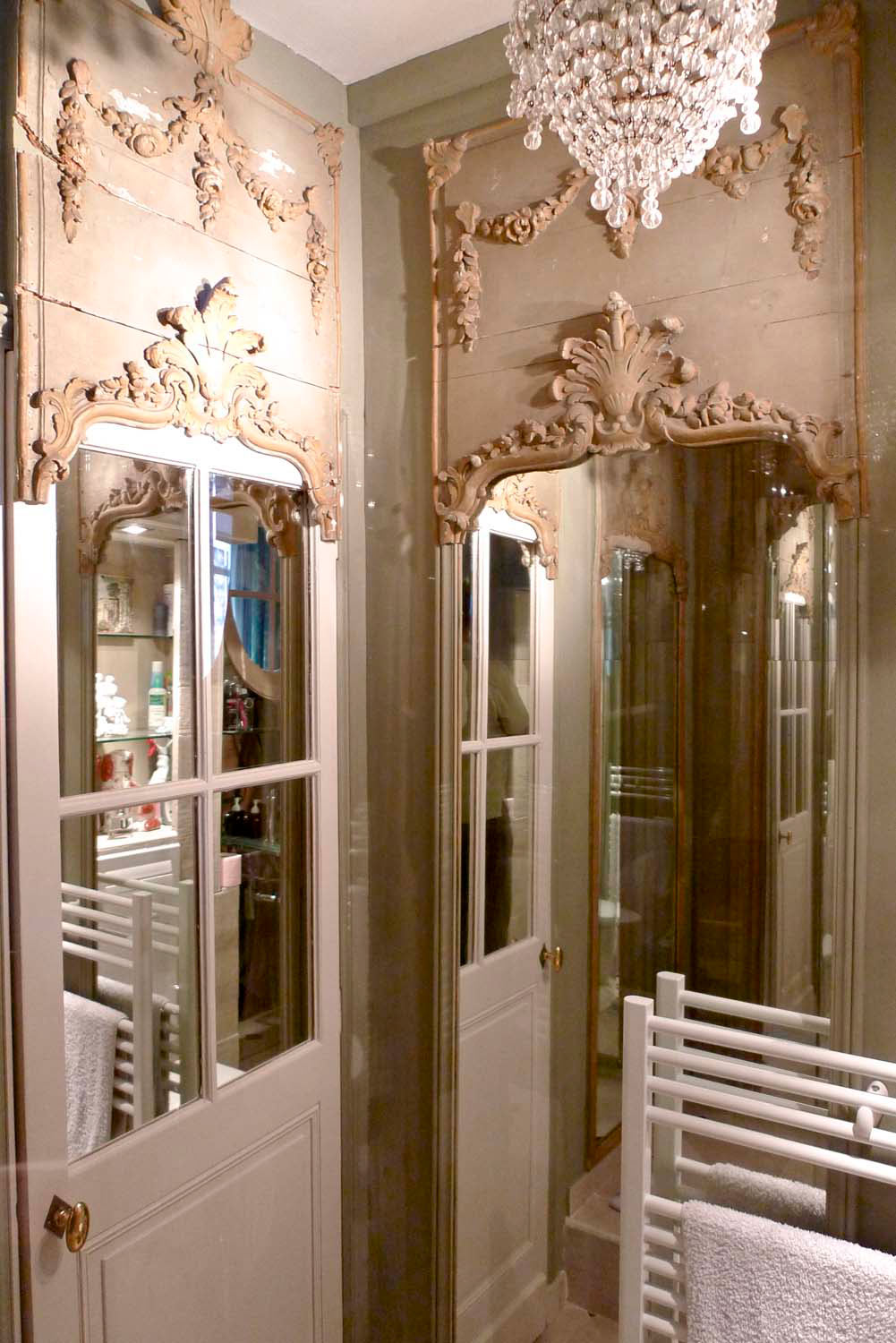 43 French classical Louis door design and interiors