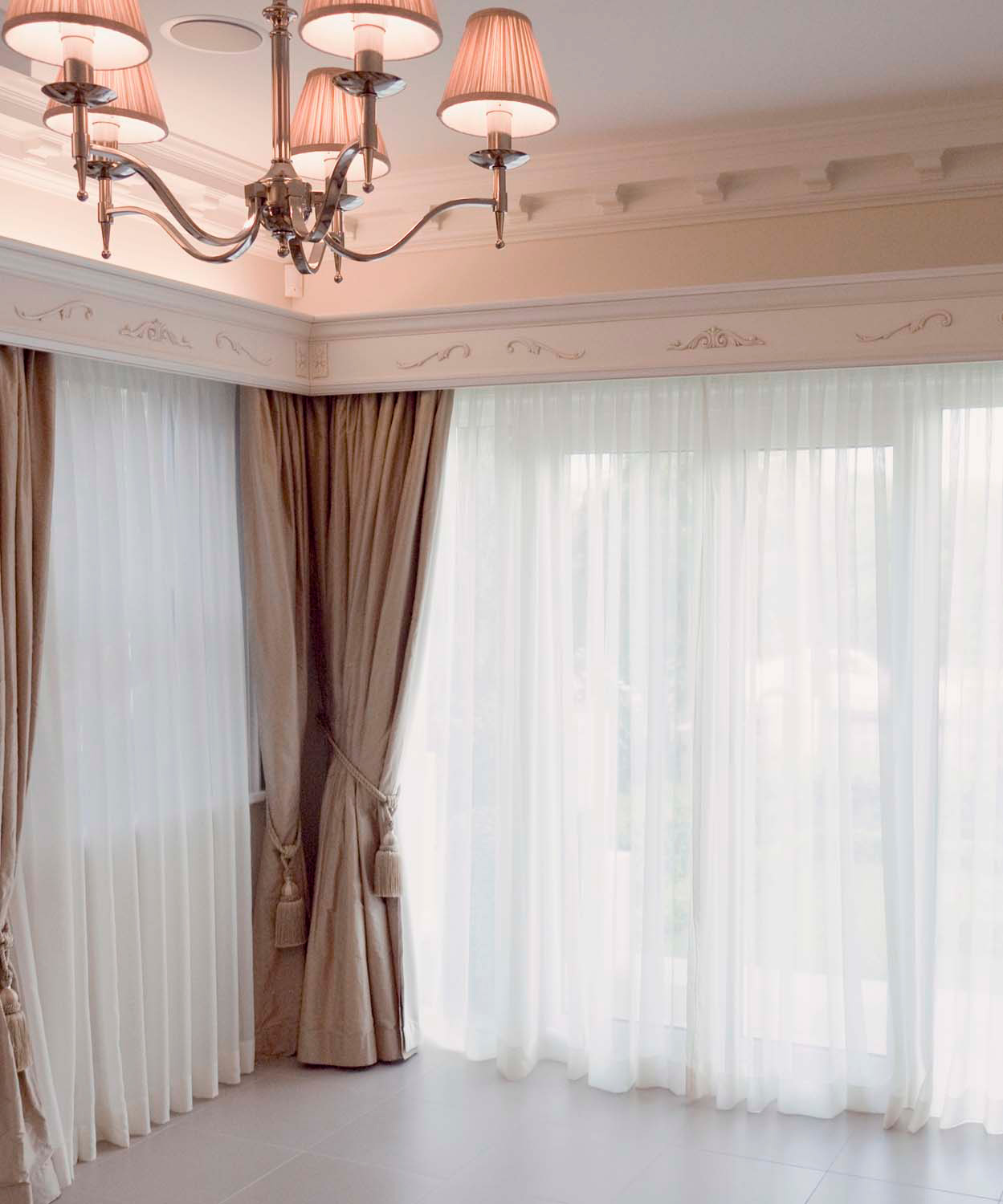 53 French and classical curtains for your interiors