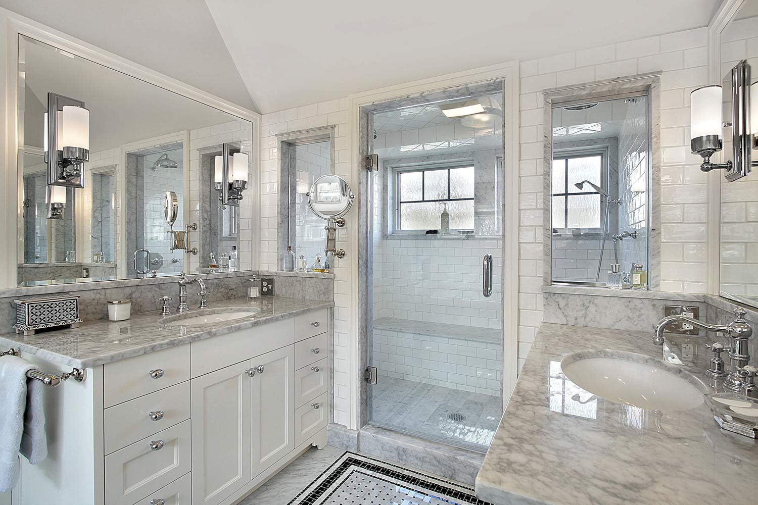 7 French style bathroom with vanity design in hamptons style for french look