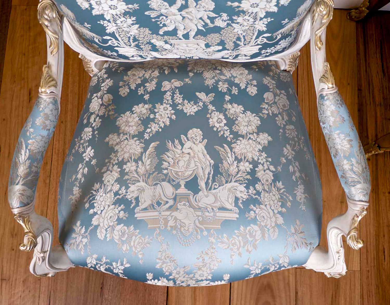 7- French versailles fabric