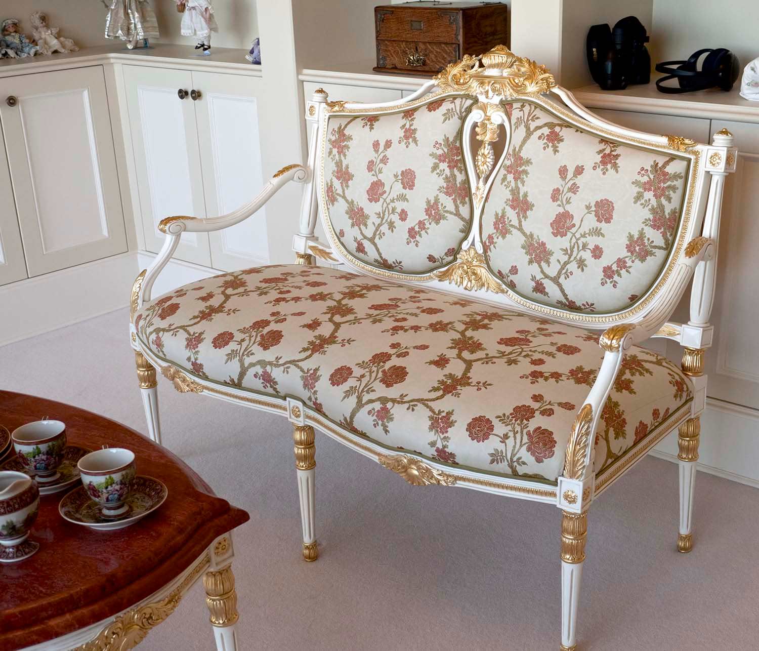 8 French classic louis style two seater with gilding and coffee table with marble top