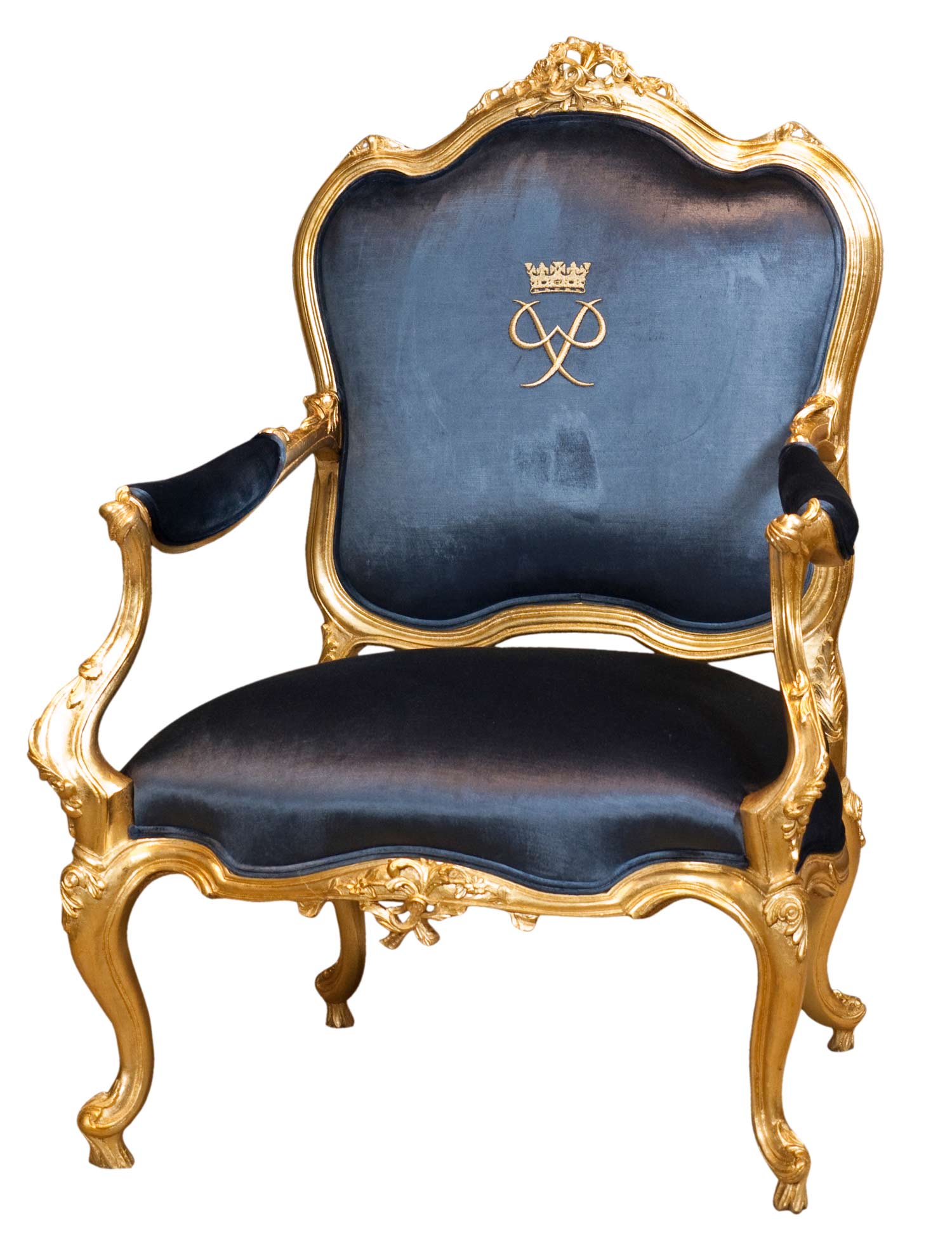 9 Formal style french louis armchair in velvet fabric with french gilding and carving
