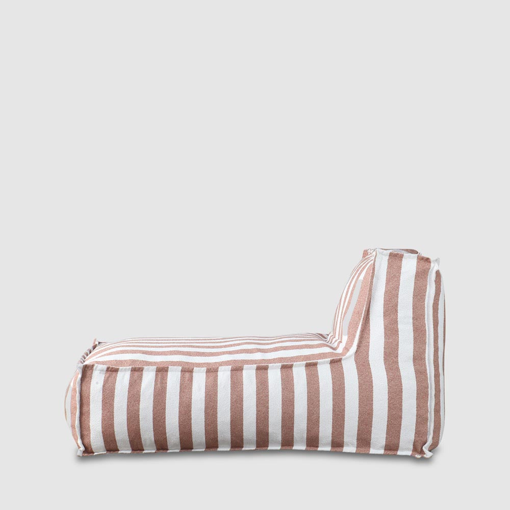 Adelong Chaise Hamptons Striped Low-Slung Outdoor Sofa in Beige and White Adelong Chaise Hamptons Striped Low-Slung Outdoor Sofa in Beige and White