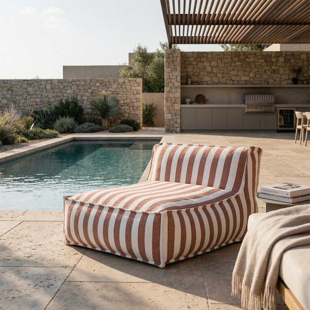 Adelong Chaise Hamptons Striped Low-Slung Outdoor Sofa in Beige and White Adelong Chaise Hamptons Striped Low-Slung Outdoor Sofa in Beige and White