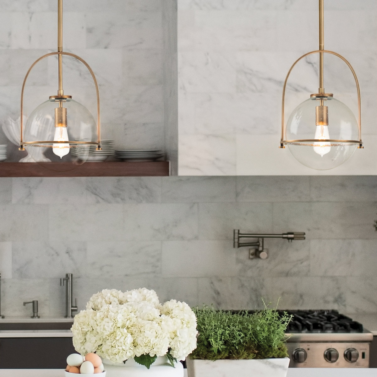 Ashdown Manor Retro Modern Glass Globe Pendant Heritage Brass Ashdown Manor Retro Modern Glass Globe Pendant Heritage Brass — in situ view