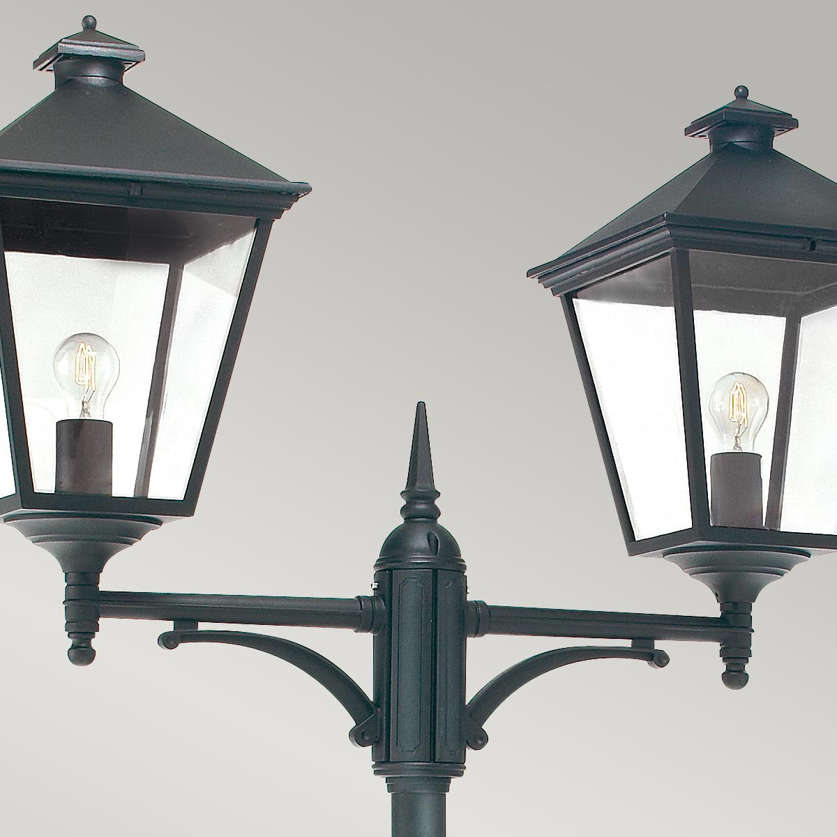 Belcourt Grande Traditional Twin Lantern Lamp Post Black Belcourt Grande Traditional Twin Lantern Lamp Post Black β detail view