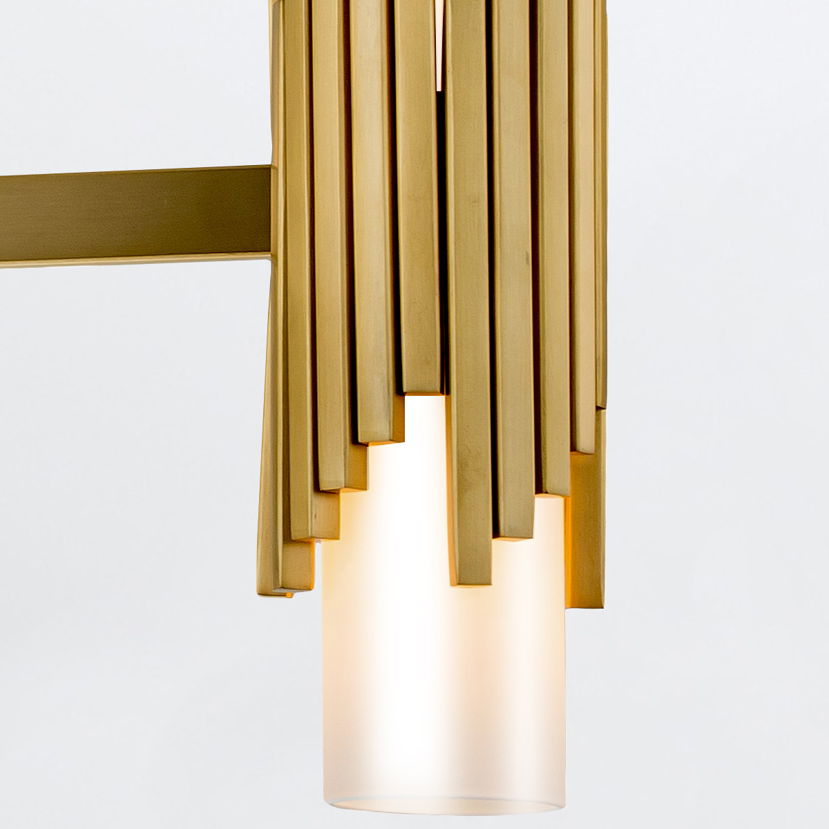 Blackwood Manor Contemporary Chandelier Aged Brass Blackwood Manor Contemporary Chandelier Aged Brass — detail view