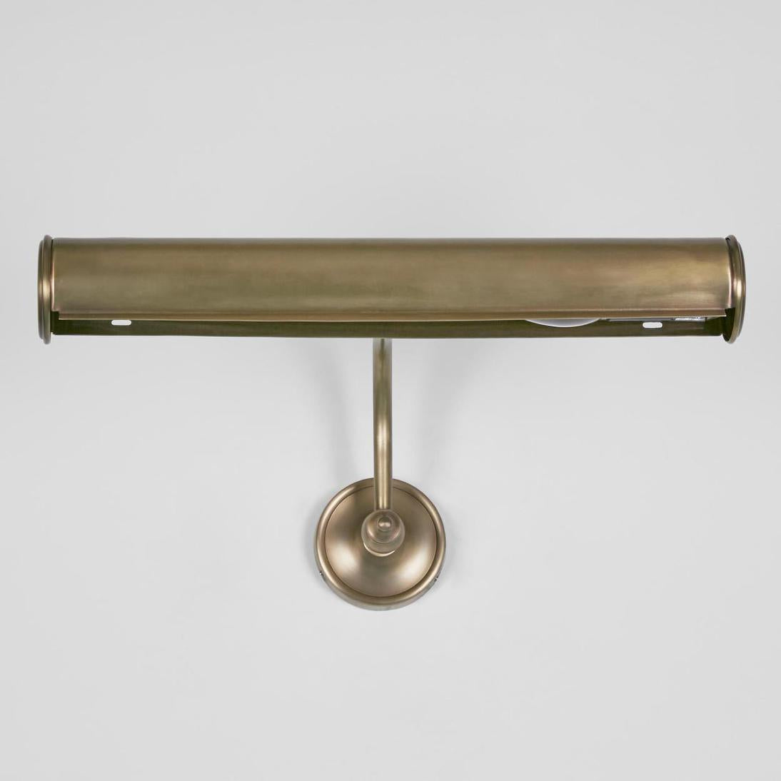 Brookfield Heritage Cylindrical Picture Light Antique Brass Brookfield Heritage Cylindrical Picture Light Antique Brass