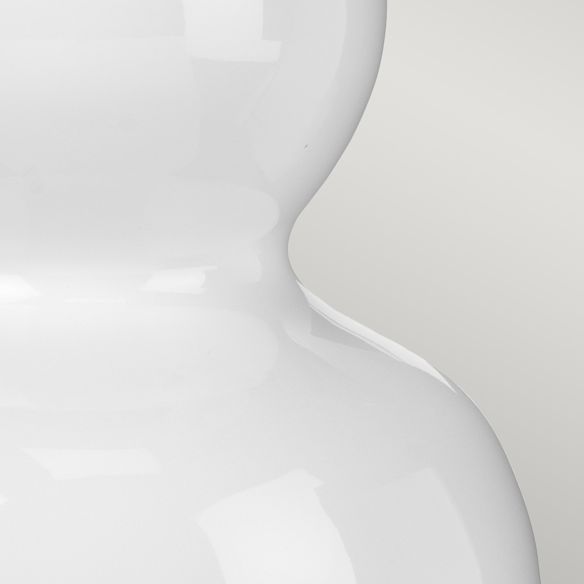 Cardenna Hamptons Double Gourd Table Lamp White and Aged Brass Cardenna Hamptons Double Gourd Table Lamp White and Aged Brass — detail view
