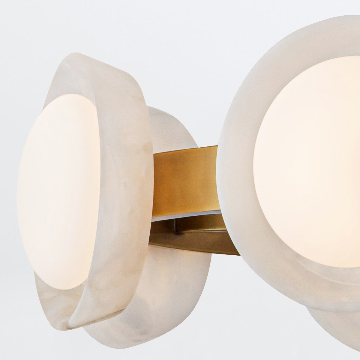Castellan Retro Modern Alabaster Wheel Chandelier Vintage Brass Castellan Retro Modern Alabaster Wheel Chandelier Vintage Brass — detail view