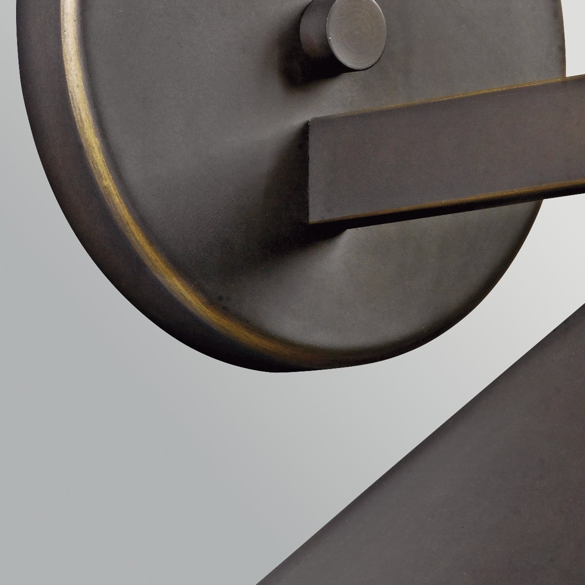 Elsworth Vale Heritage Outdoor Wall Light Old Bronze Elsworth Vale Heritage Outdoor Wall Light Old Bronze — detail view