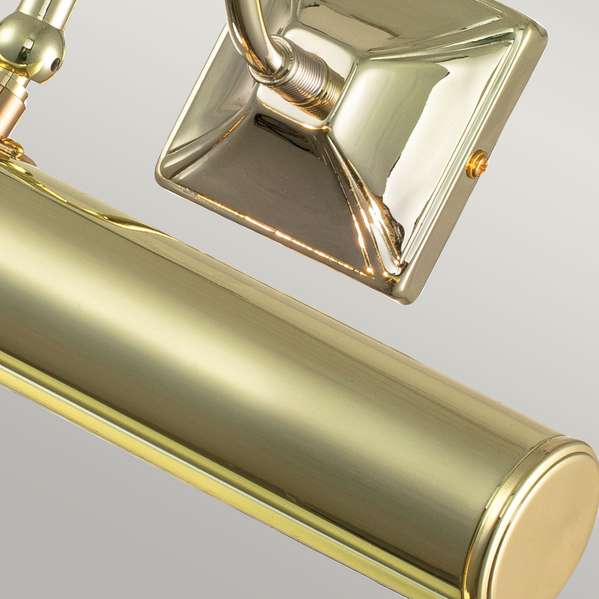 Gallery Beam Traditional Picture Light Polished Brass Gallery Beam Traditional Picture Light Polished Brass — detail view