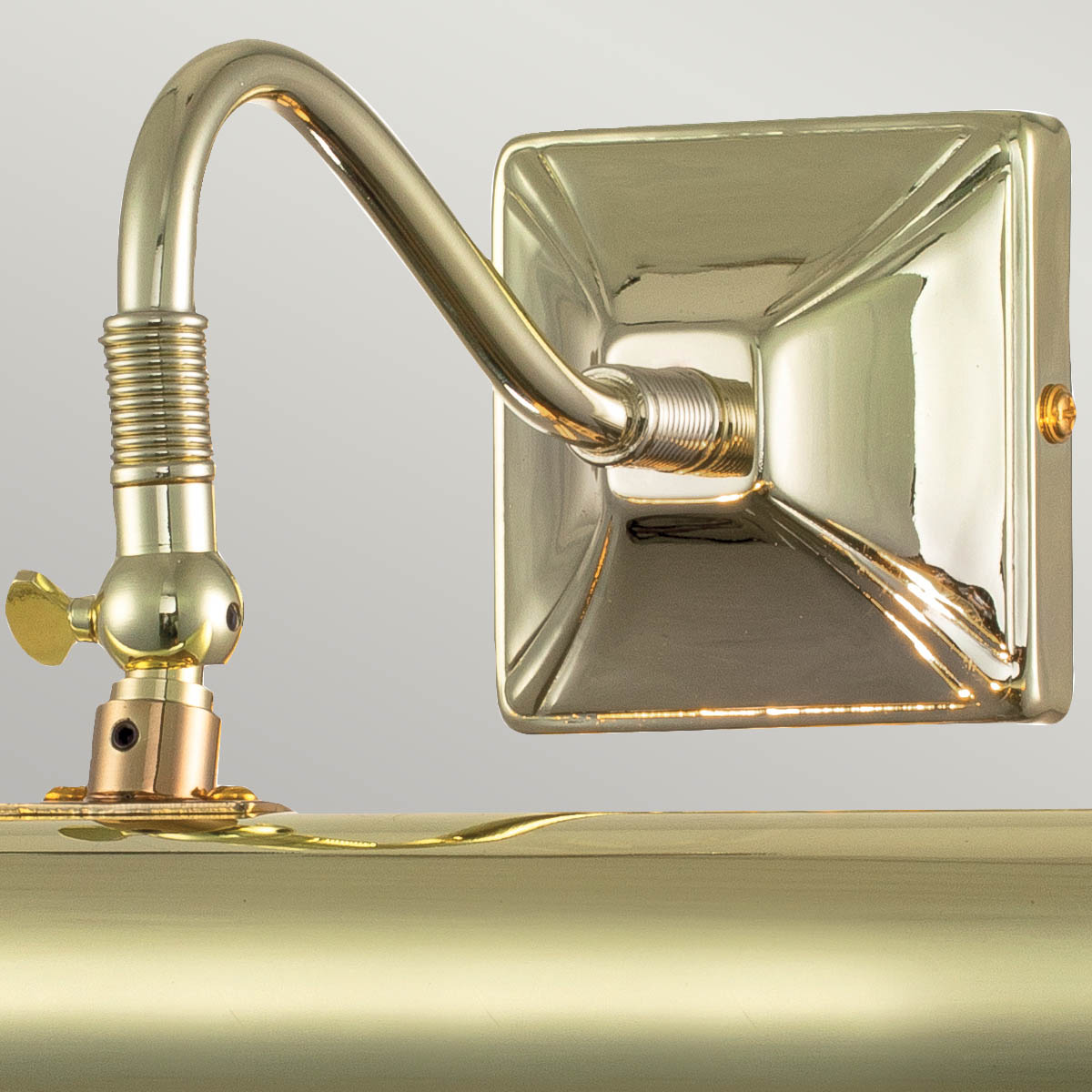 Gallery Beam Traditional Picture Light Polished Brass Gallery Beam Traditional Picture Light Polished Brass — detail view