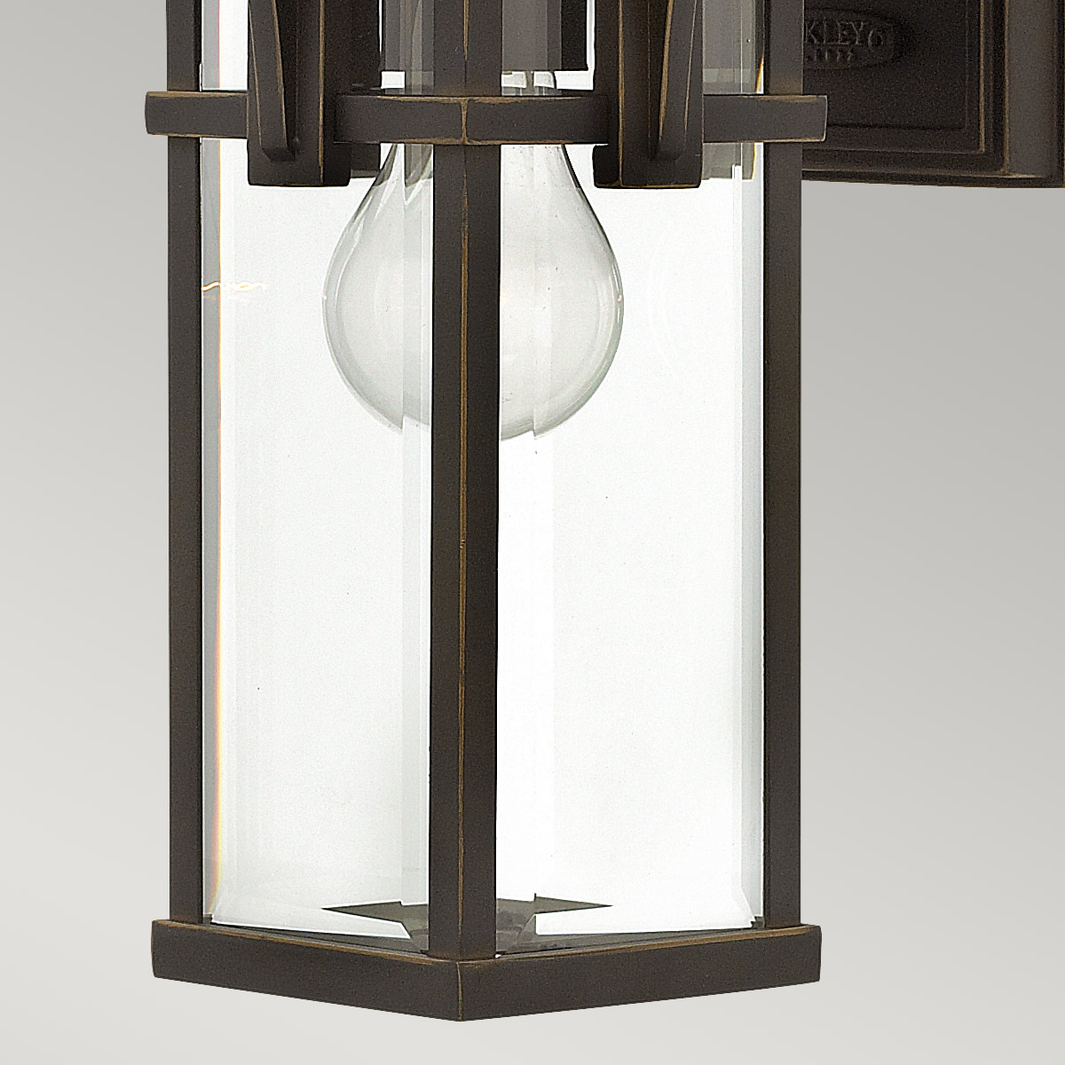 Kingsbury Row Transitional Outdoor Wall Lantern Oil Rubbed Bronze Kingsbury Row Transitional Outdoor Wall Lantern Oil Rubbed Bronze — detail view
