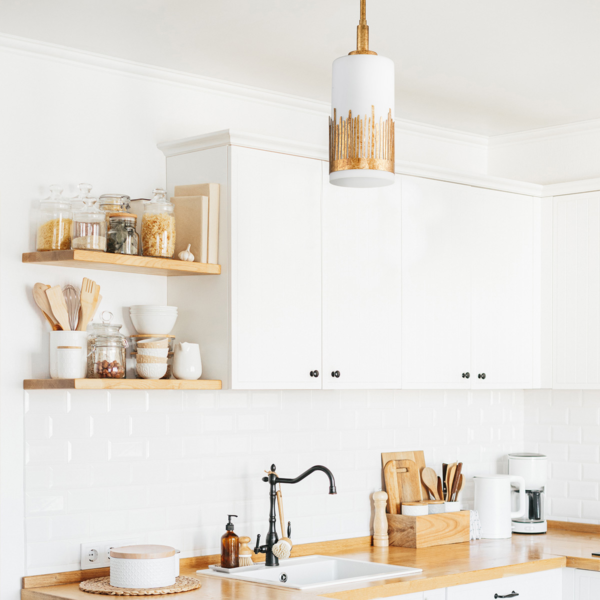Palm Estuary Artistic Pendant Gold Leaf with Antique Glaze Palm Estuary Artistic Pendant Gold Leaf with Antique Glaze — in situ view