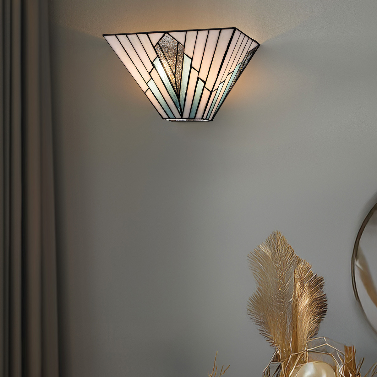 Redbourne Art Deco Tiffany Style Wall Uplighter Vintage Bronze Redbourne Art Deco Tiffany Style Wall Uplighter Vintage Bronze — in situ view