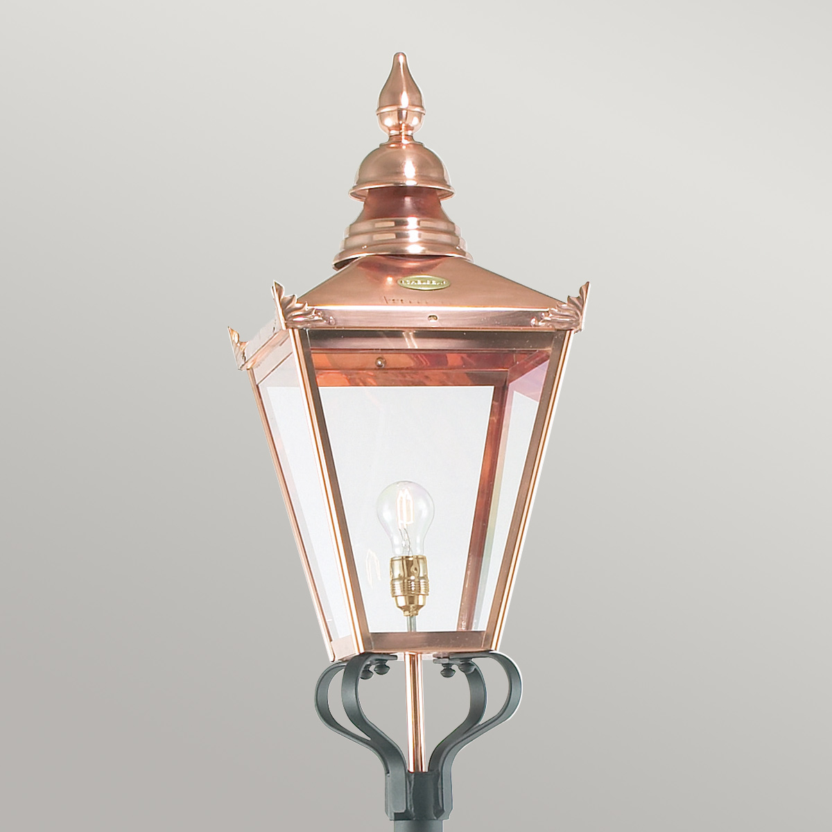 Riverbank Quarter Traditional Outdoor Lamp Post Copper & Black Riverbank Quarter Traditional Outdoor Lamp Post Copper & Black — detail view