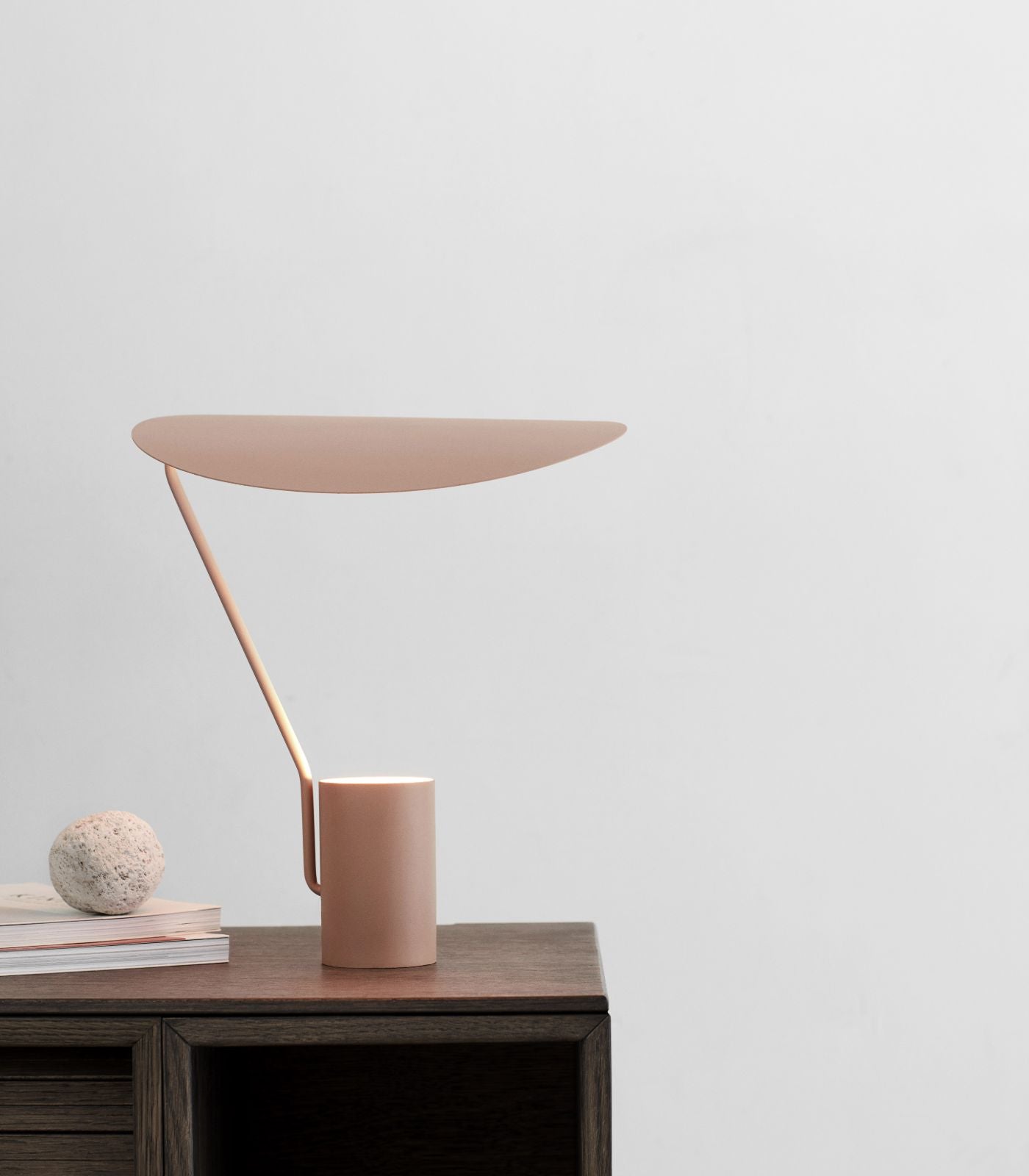 Shadowmere Contemporary Table Lamp Black Warm Beige Shadowmere Contemporary Table Lamp Black Warm Beige
