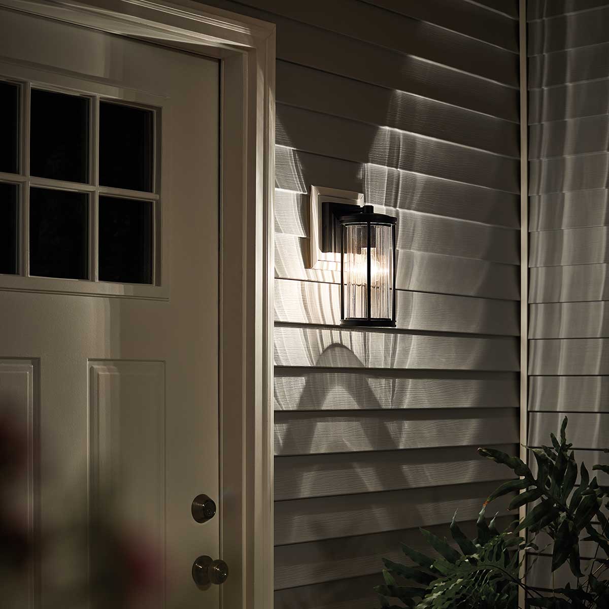 Sheepwash Traditional Outdoor Wall Lantern in Black Sheepwash Traditional Outdoor Wall Lantern in Black — in situ view