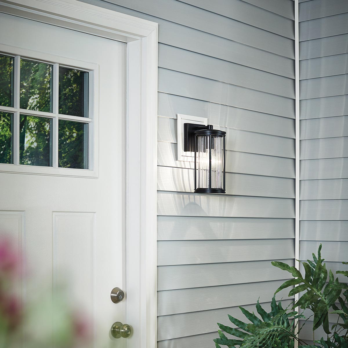 Sheepwash Traditional Outdoor Wall Lantern in Black Sheepwash Traditional Outdoor Wall Lantern in Black — in situ view