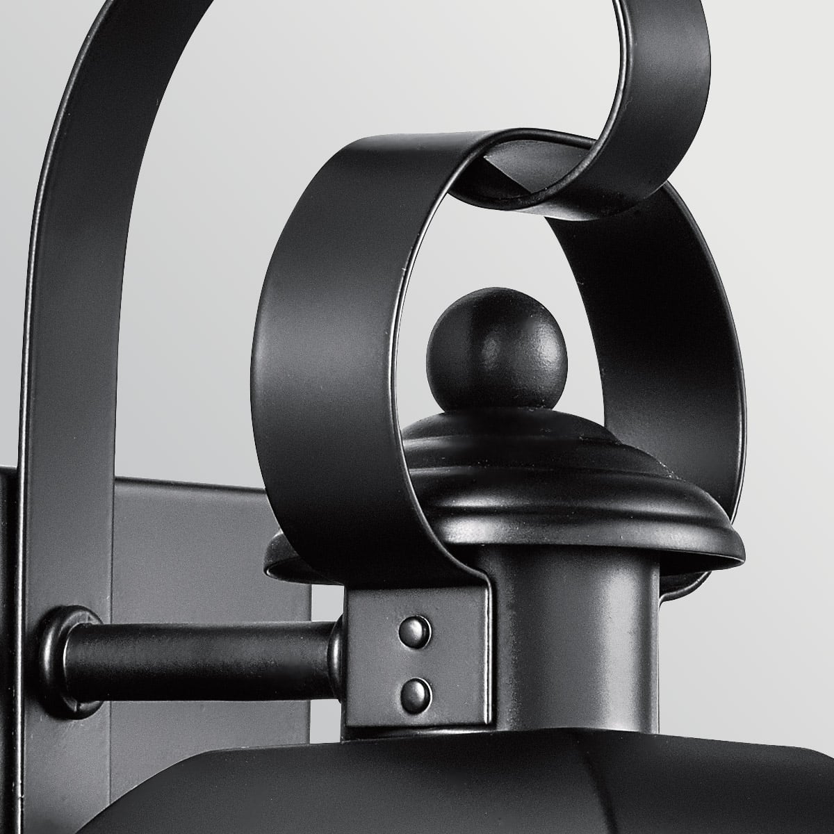 Verecombe Hamptons Outdoor Wall Lantern in Black Verecombe Hamptons Outdoor Wall Lantern in Black — detail view