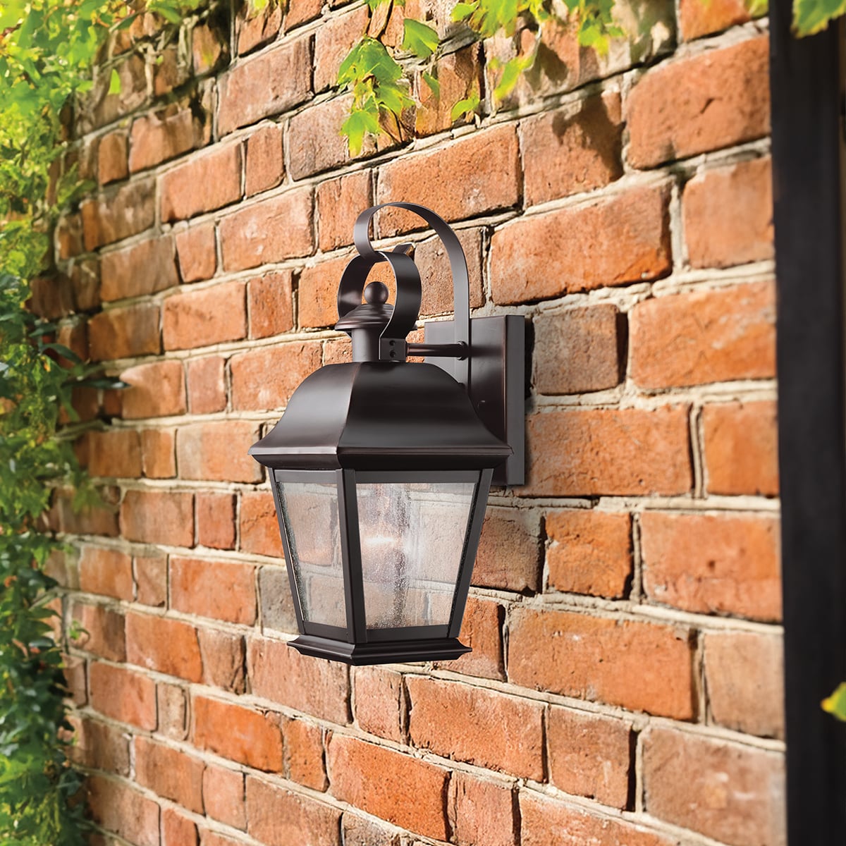 Verecombe Hamptons Outdoor Wall Lantern in Old Bronze Verecombe Hamptons Outdoor Wall Lantern in Old Bronze — in situ view